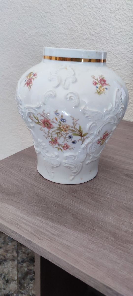 Jarrón de Porcelana Bavarian