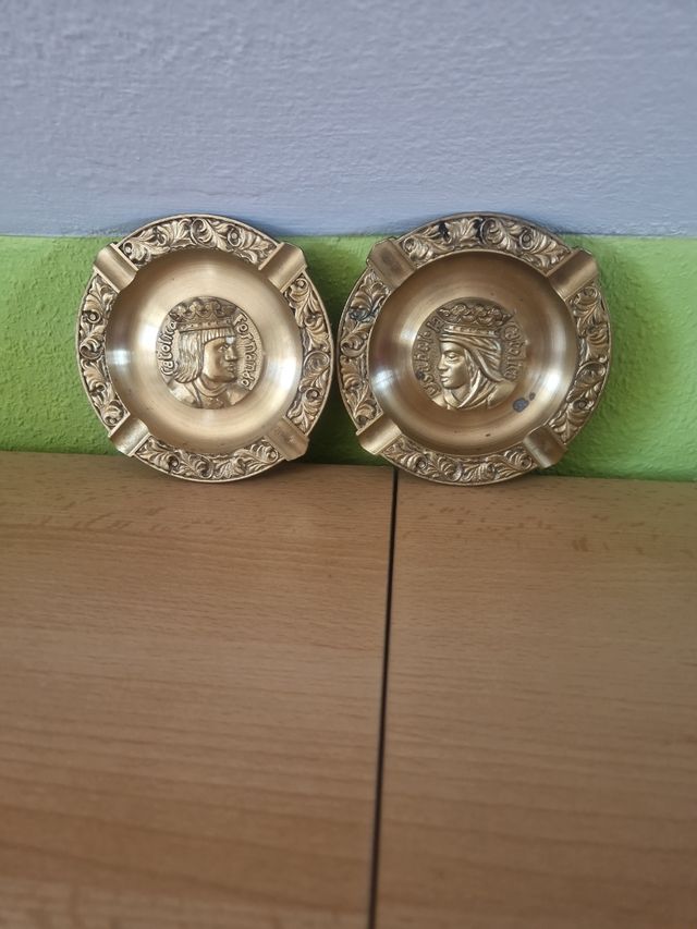 LOTE ceniceros (3 fotos)