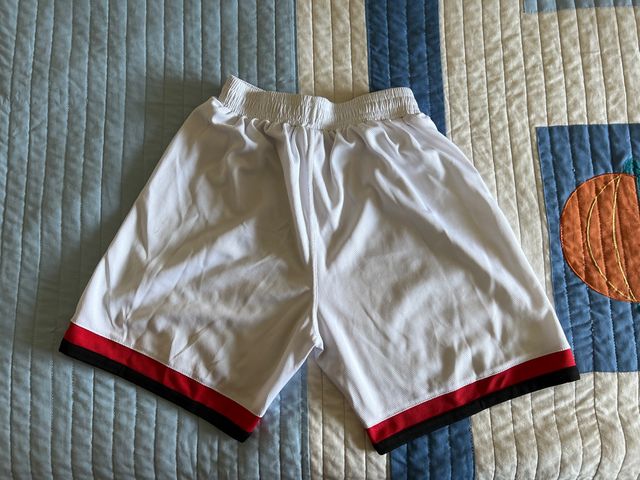 Pantalón deporte blanco.