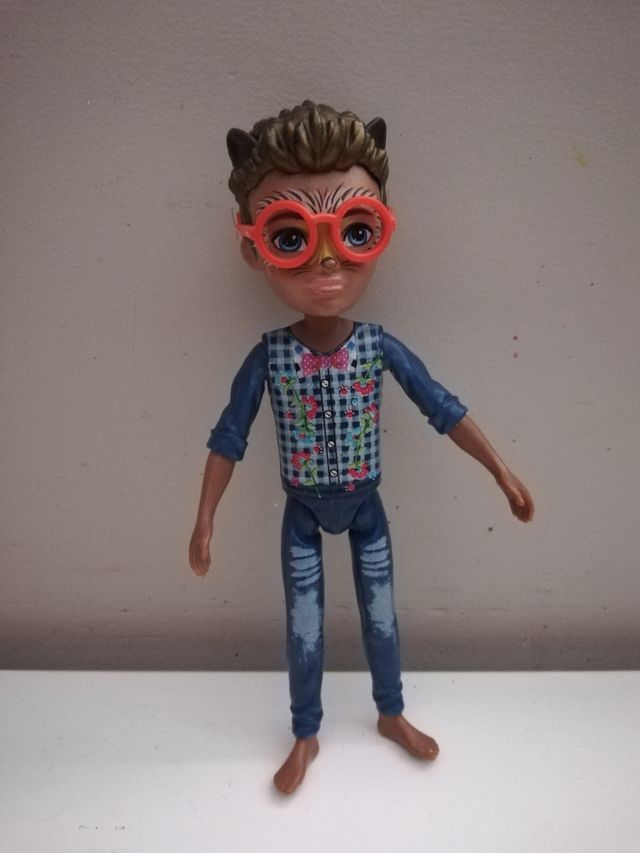 muñeca enchantimals erizo