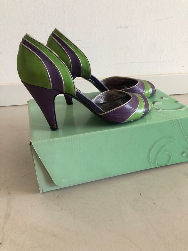 Leather peeptoe heels