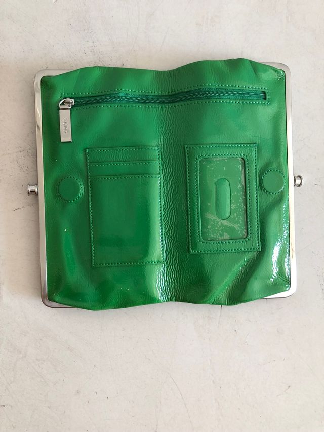 Green clutch