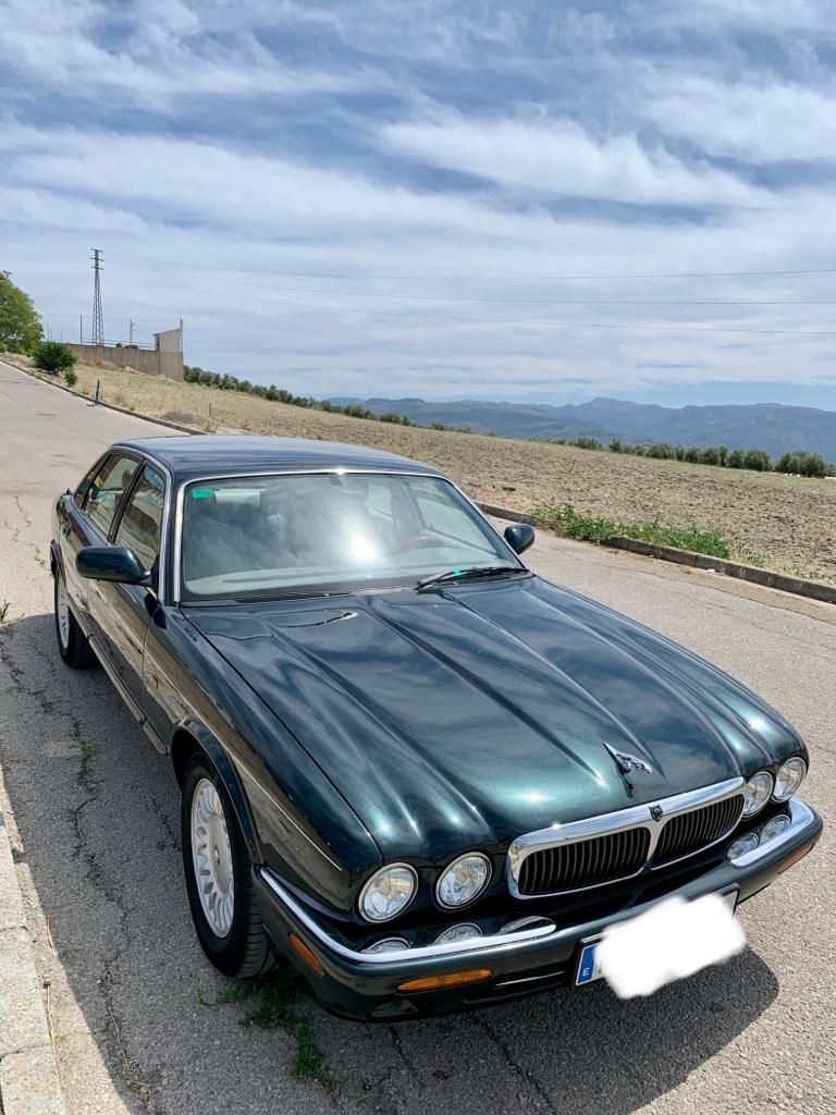 Jaguar XJ 1998 - foto 1