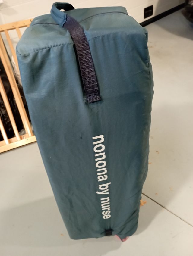 cuna de viaje , parque de juegos