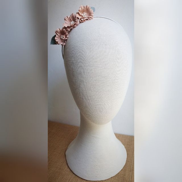 Corona flores rosa palo nude