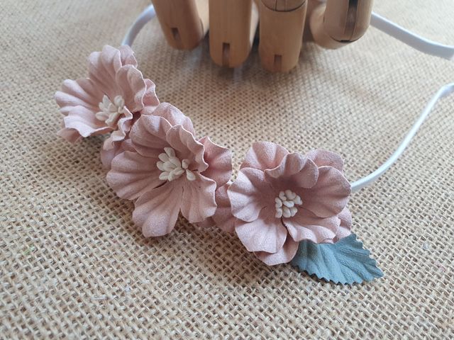 Corona flores rosa palo nude