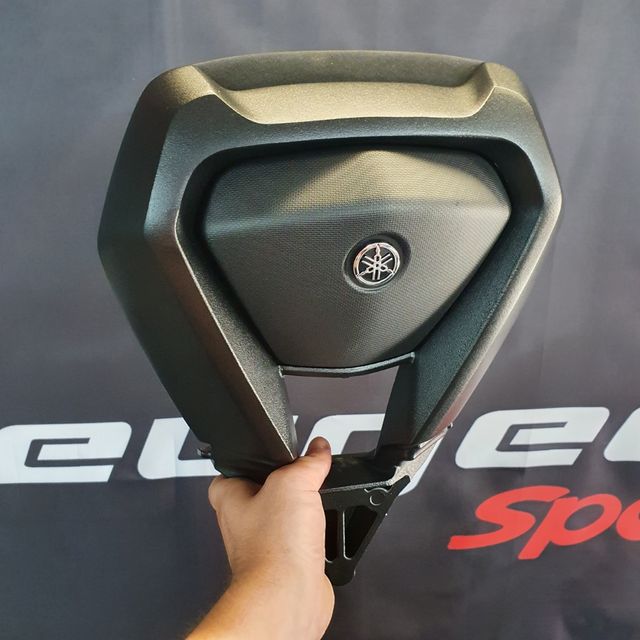 Respaldo asiento yamaha xmax 125 300 400 de segunda mano por 150 EUR en Vigo en WALLAPOP Respaldo asiento yamaha xmax 125 300 400 de segunda mano por 150 EUR en Vigo en WALLAPOP