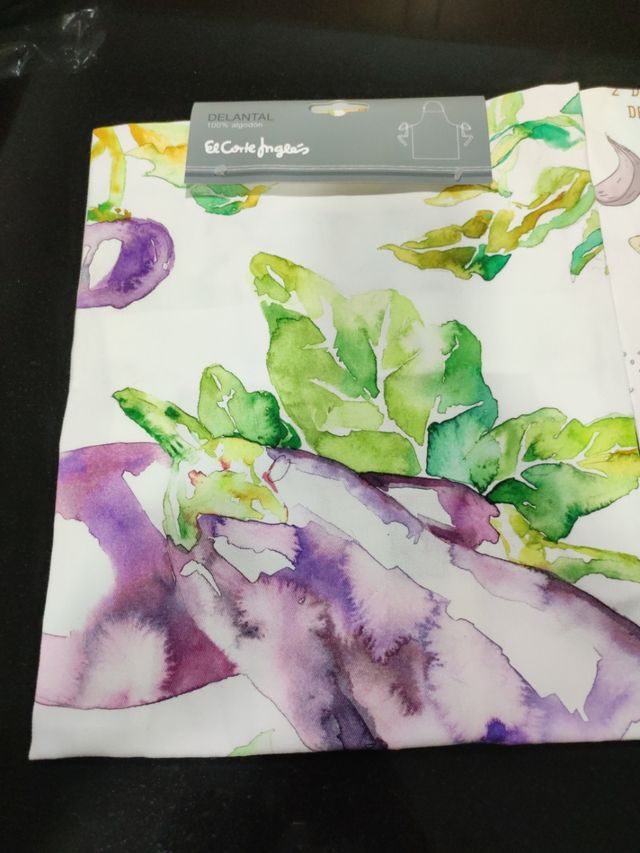 grembiule nuovo di zecca.