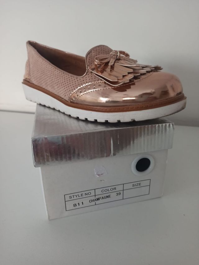 mocassini di vernice champagne