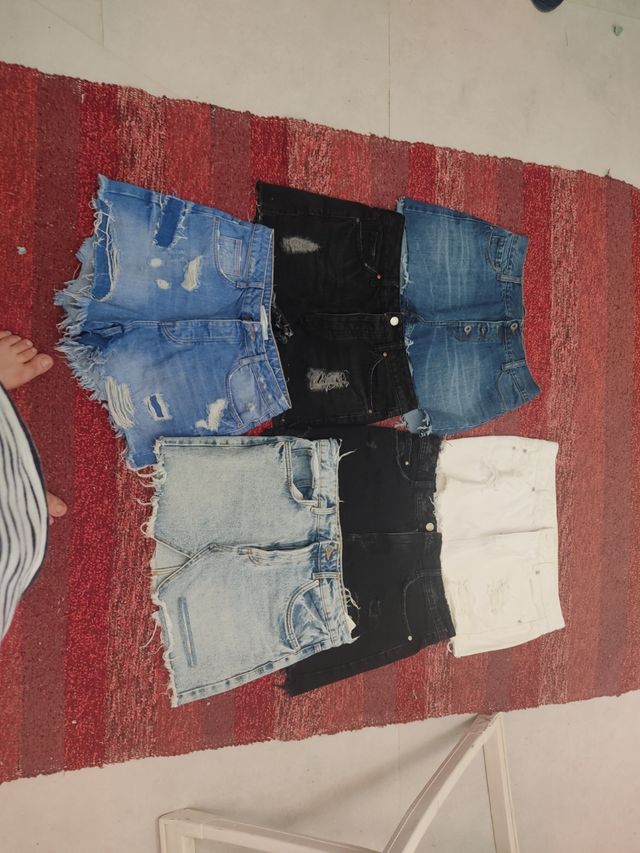 Faldas y Pantalones Vaqueros