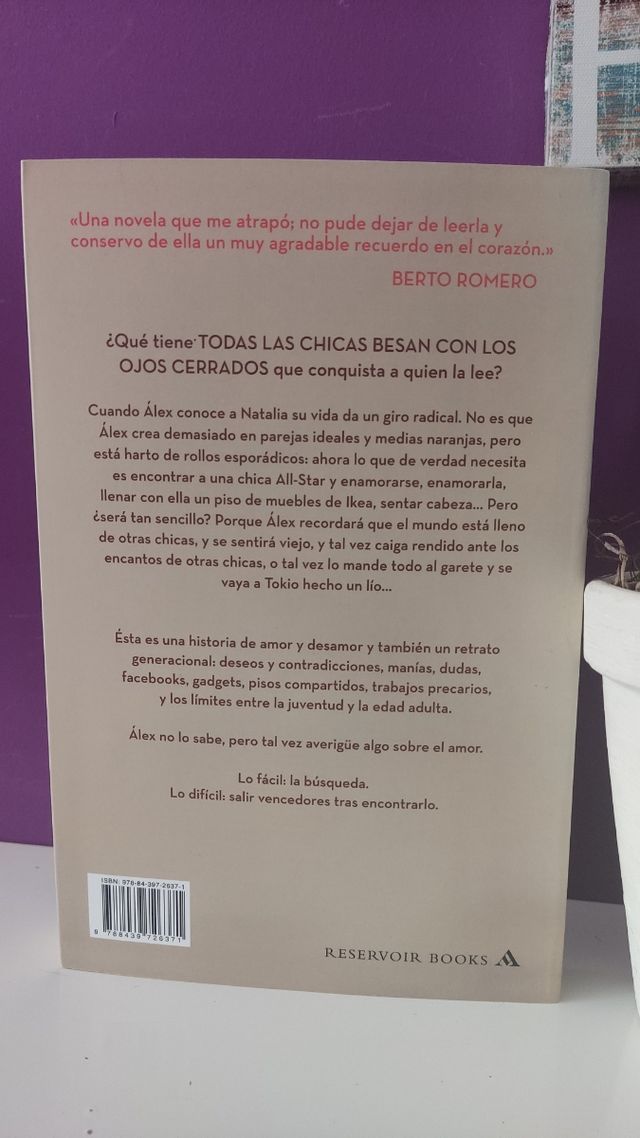 "Todas las chicas besan con los ojos cerrados"