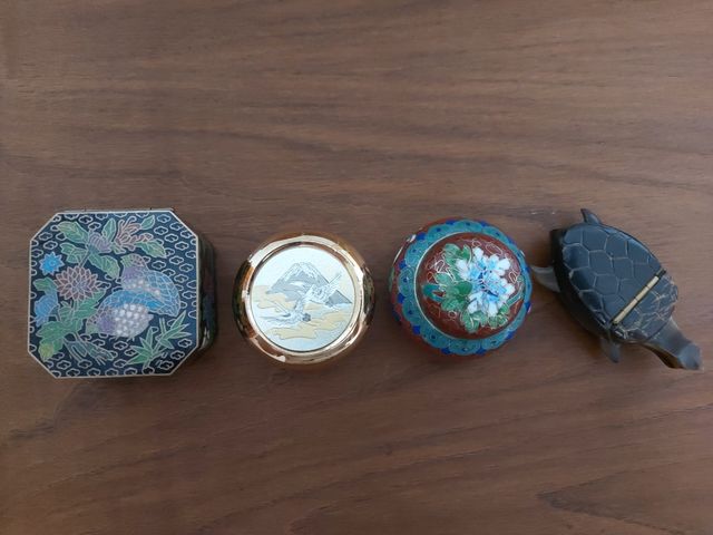 Colección de cajas pequeñas 