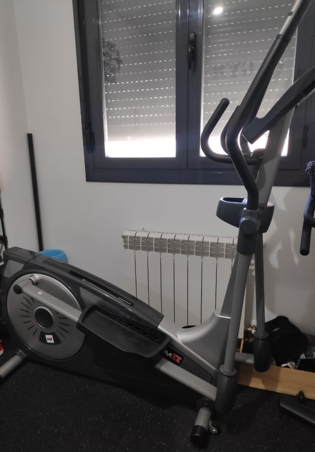 Bicicleta eliptica BH Quantum de segunda mano por 470 EUR en