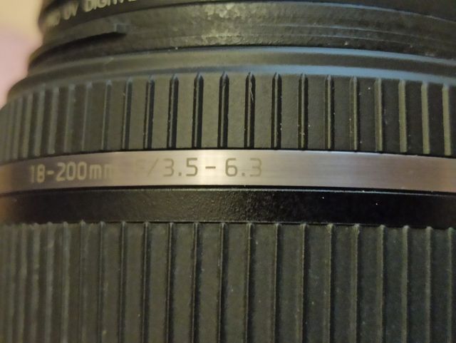 Objetivo Tamron 18-200 vr