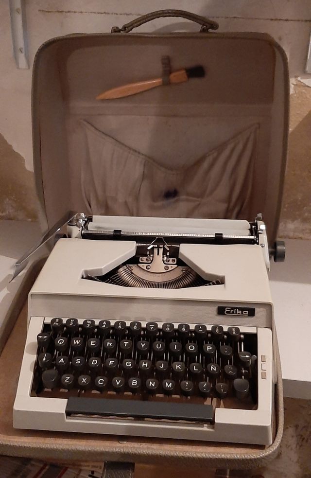 Máquina de escribir ERIKA - negociable