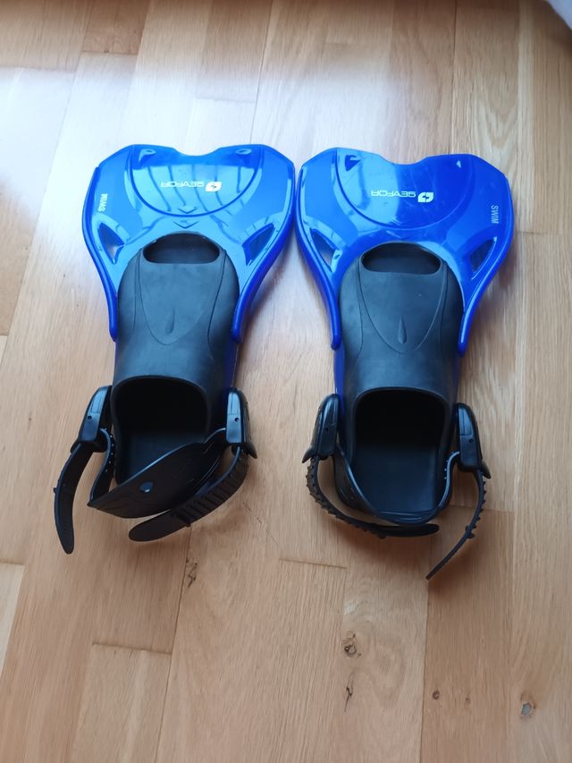 Aletas talla M-L ajustables poco usadas