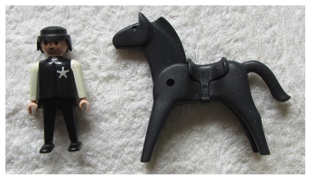 Muñeco Sheriff y su caballo de Playmobil, usados