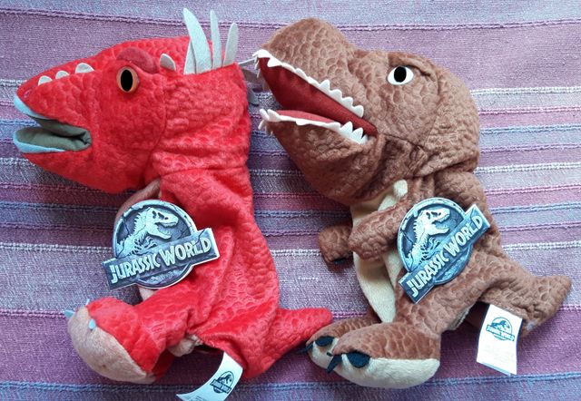 PELUCHES DE JURASICC WORLD