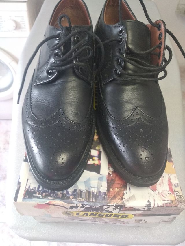 zapatos negros