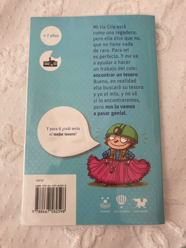 la Tía Clío y la Máquina de Escribir.