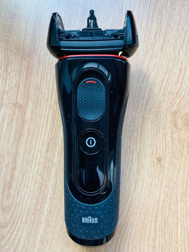 Afeitadora Braun 5030s