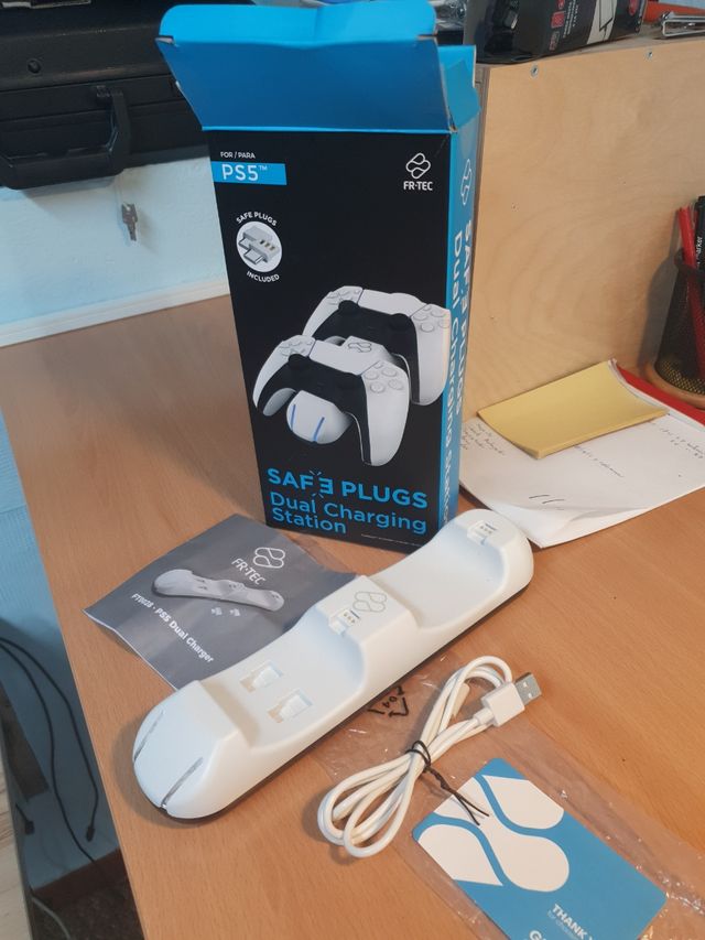 cargador para 2 mandos ps5