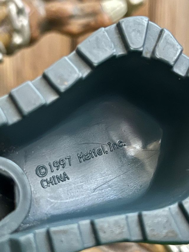 T-BONE GIGANTE EXTREME DINOSAURS . MATTEL 1998