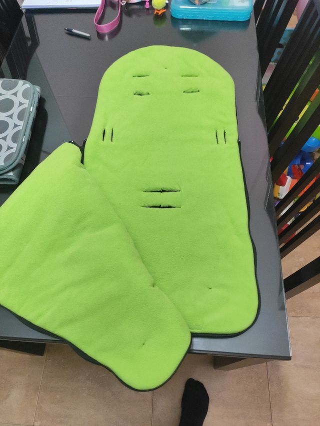 colchoneta con saco para carro/silleta bebe.