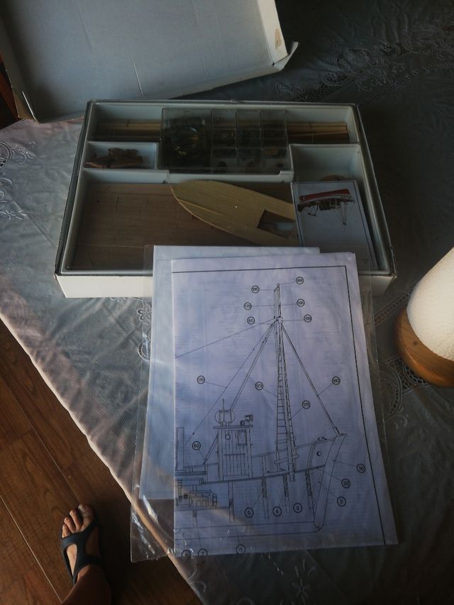 MAQUETA BARCO PESQUERO DE ARRASTRE 