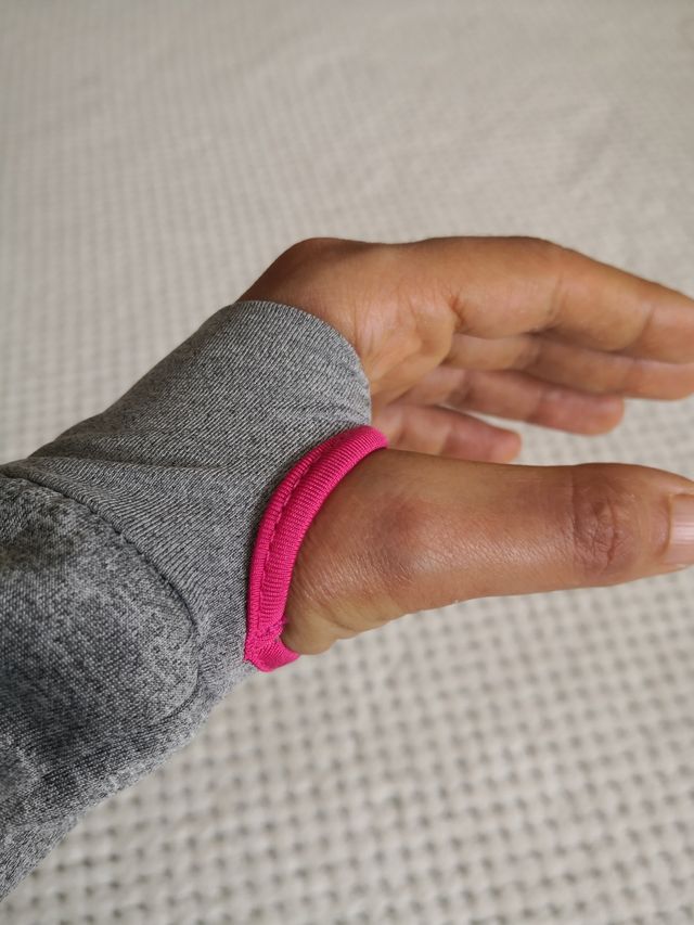 Sudadera corta con capucha