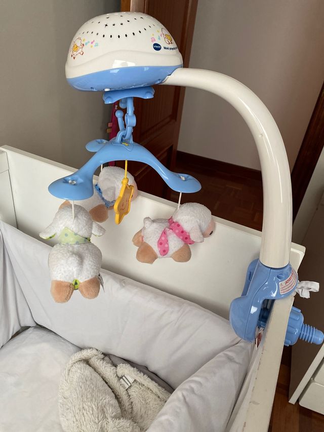Móvil de cuna con luces y canciones