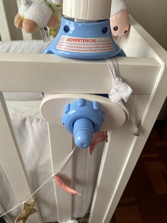 Móvil de cuna con luces y canciones