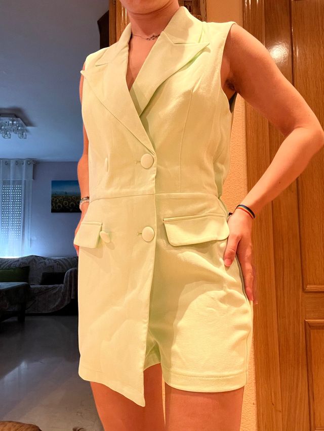 Mono blazer sin mangas