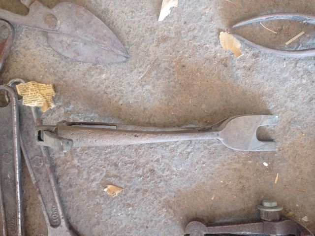 Pack de pinzas y alicates antiguas