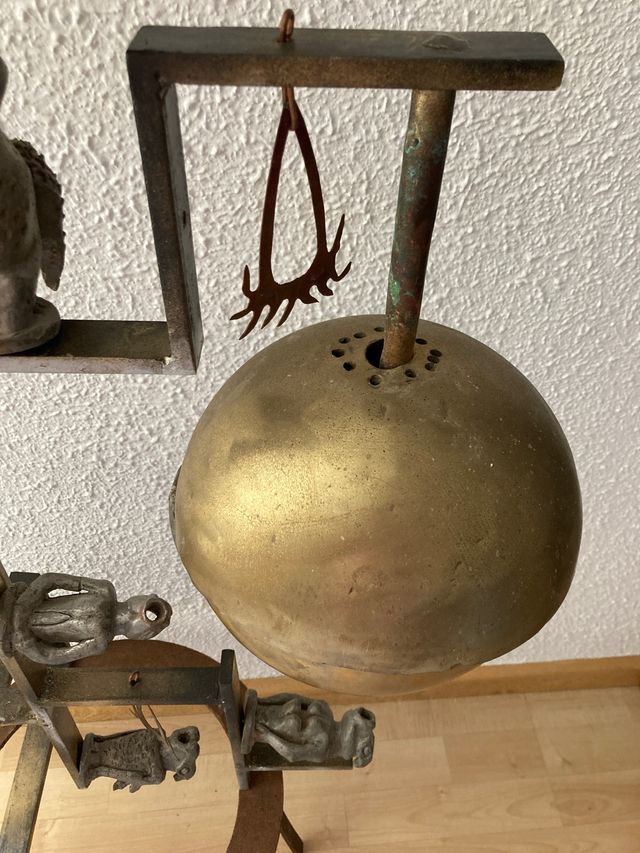 Antigua ESCULTURA Pieza única firmada.