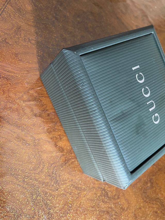 Caja gucci