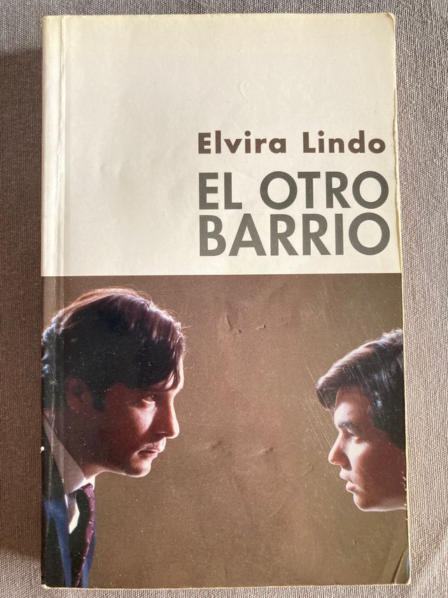 L'altro quartiere, Elvira Lindo