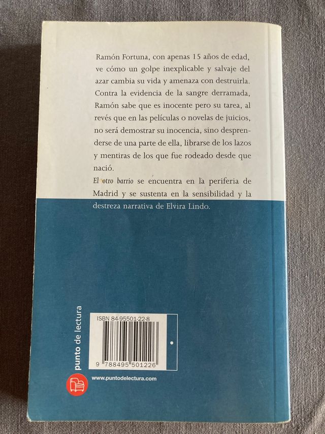 L'altro quartiere, Elvira Lindo