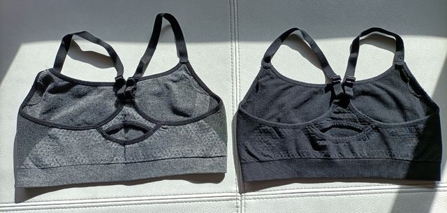 DOS SUJETADORES DEPORTIVOS