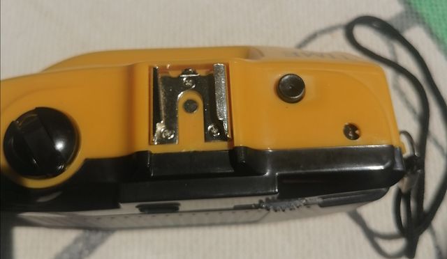 2 Macchine fotografiche,1 Foto Pocket Camera Skina