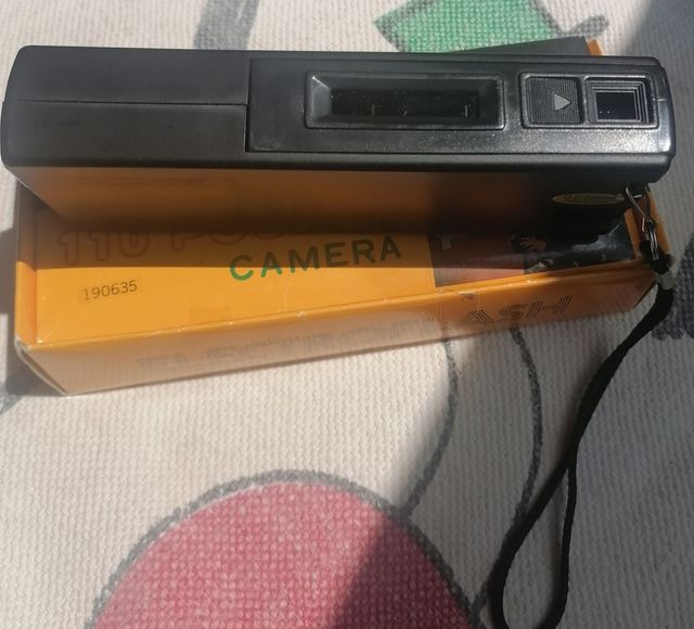 2 Macchine fotografiche,1 Foto Pocket Camera Skina