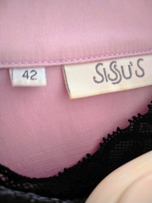 Conjunto chaquetilla y pantalón. Marca Sissu's