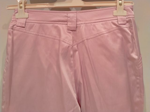 Conjunto chaquetilla y pantalón. Marca Sissu's