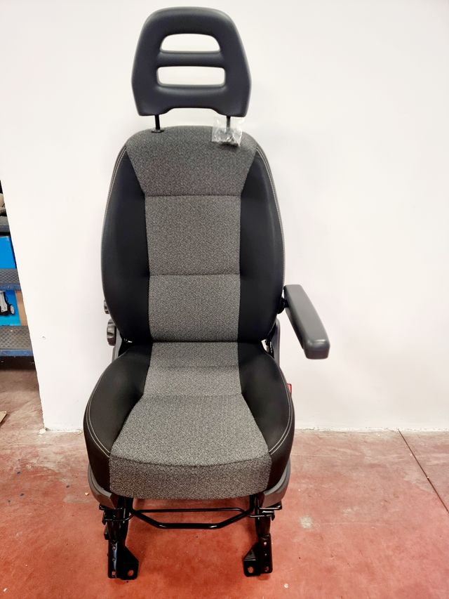 Asiento individual Fiat ducato gris de segunda mano por 1.000 EUR en Pilas en WALLAPOP Asiento individual Fiat ducato gris de segunda mano por 1.000 EUR en Pilas en WALLAPOP