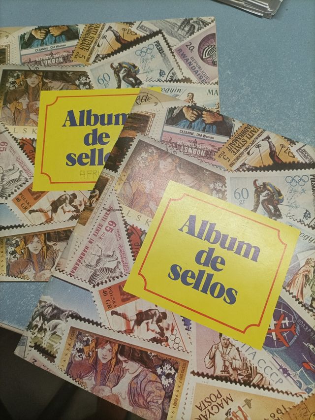 2 cuadernos para pegar sellos