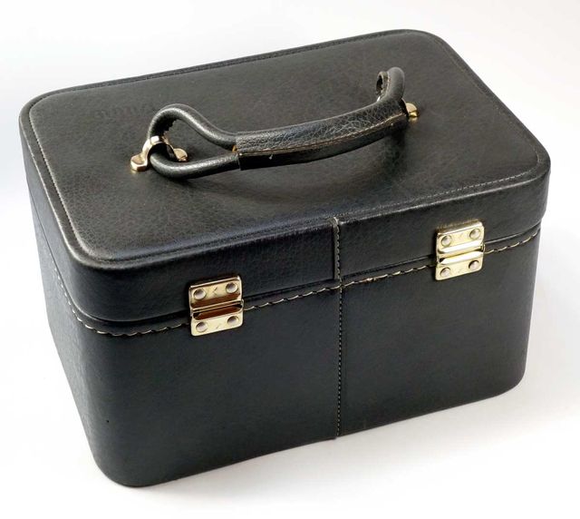 MALETÍN NECESER FIN DE SEMANA TAURUS FORRO NUEVO