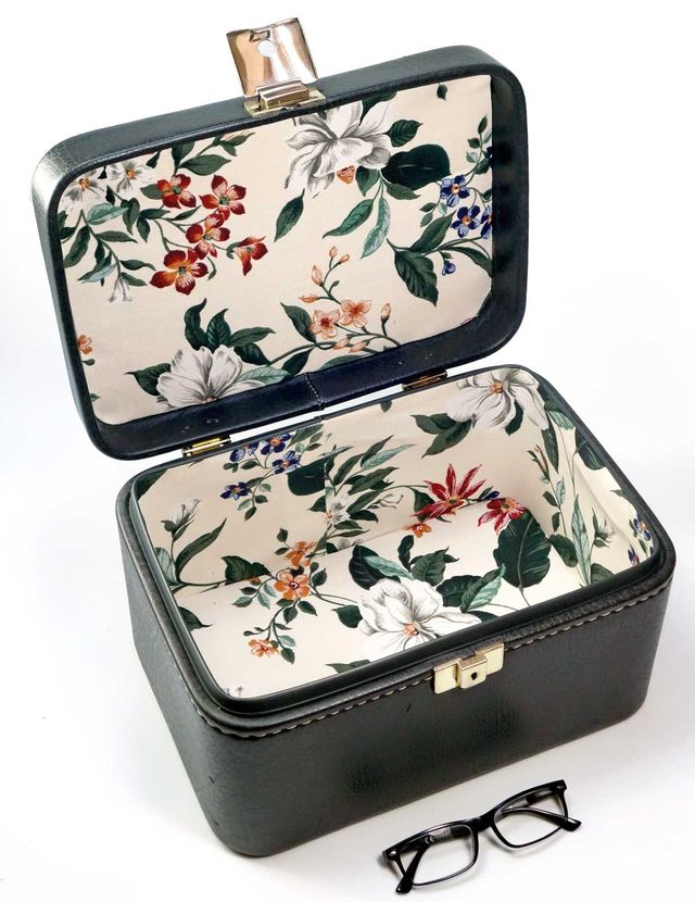 MALETÍN NECESER FIN DE SEMANA TAURUS FORRO NUEVO