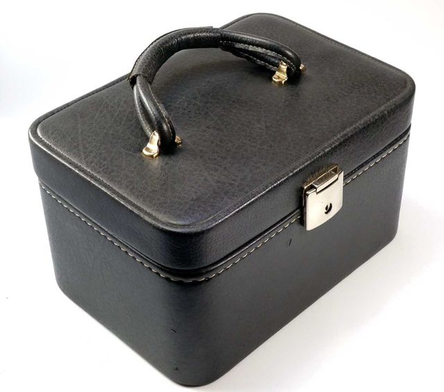 MALETÍN NECESER FIN DE SEMANA TAURUS FORRO NUEVO