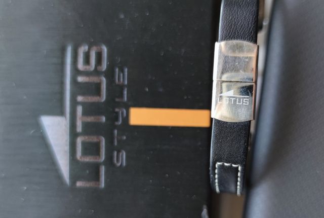 Pulsera acero Lotus hombre.