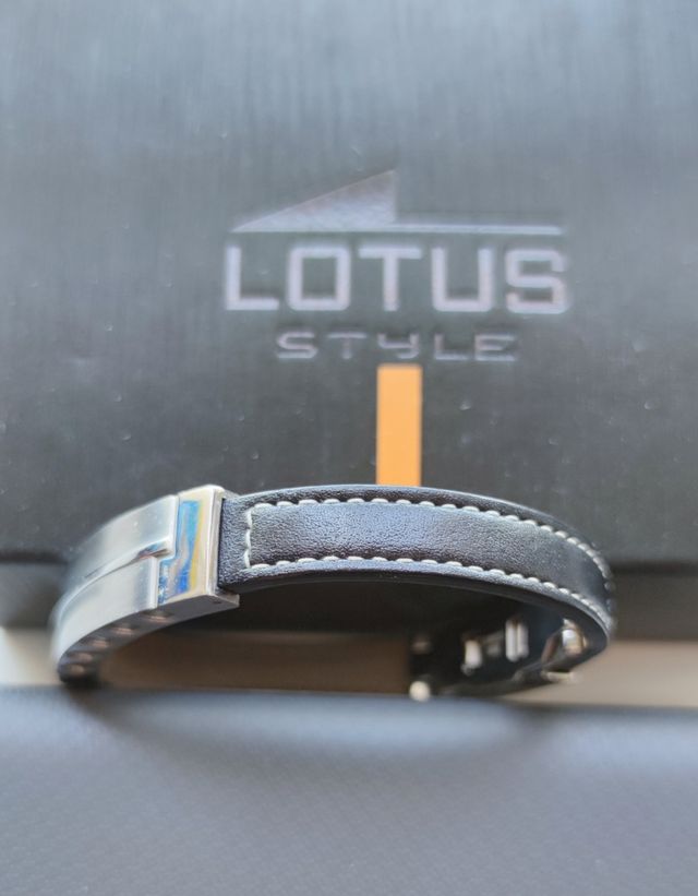 Pulsera acero Lotus hombre.